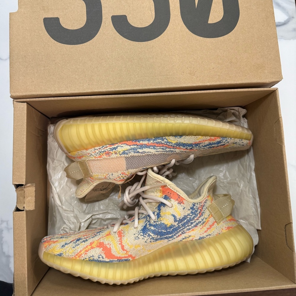 Yeezy Boost 350 V2 - Picture 1 of 9
